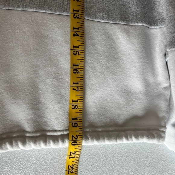 American Eagle Outfitter Women's Cropped Quarter Zip Sweater Long Sleeve Size M - Picture 8 of 9